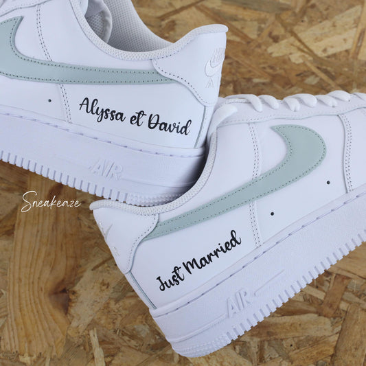 baskets Nike Air Force 1 custom mariage - inscription des prénoms des futurs mariés et "just married". chaussures de mariage personnalisées sneakeaze custom skz