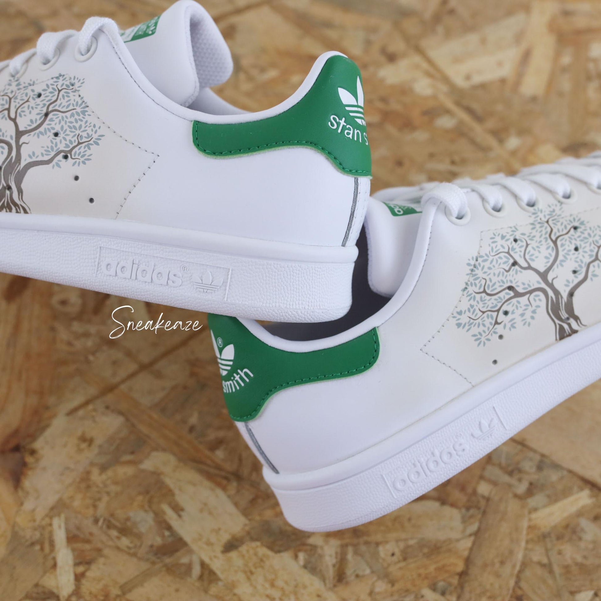 Adidas Stan Smith Custom olivier arbre de provence peint à la main - sneakers personnalisé adidas unisexe dessin sud de la france sneakeaze custom
