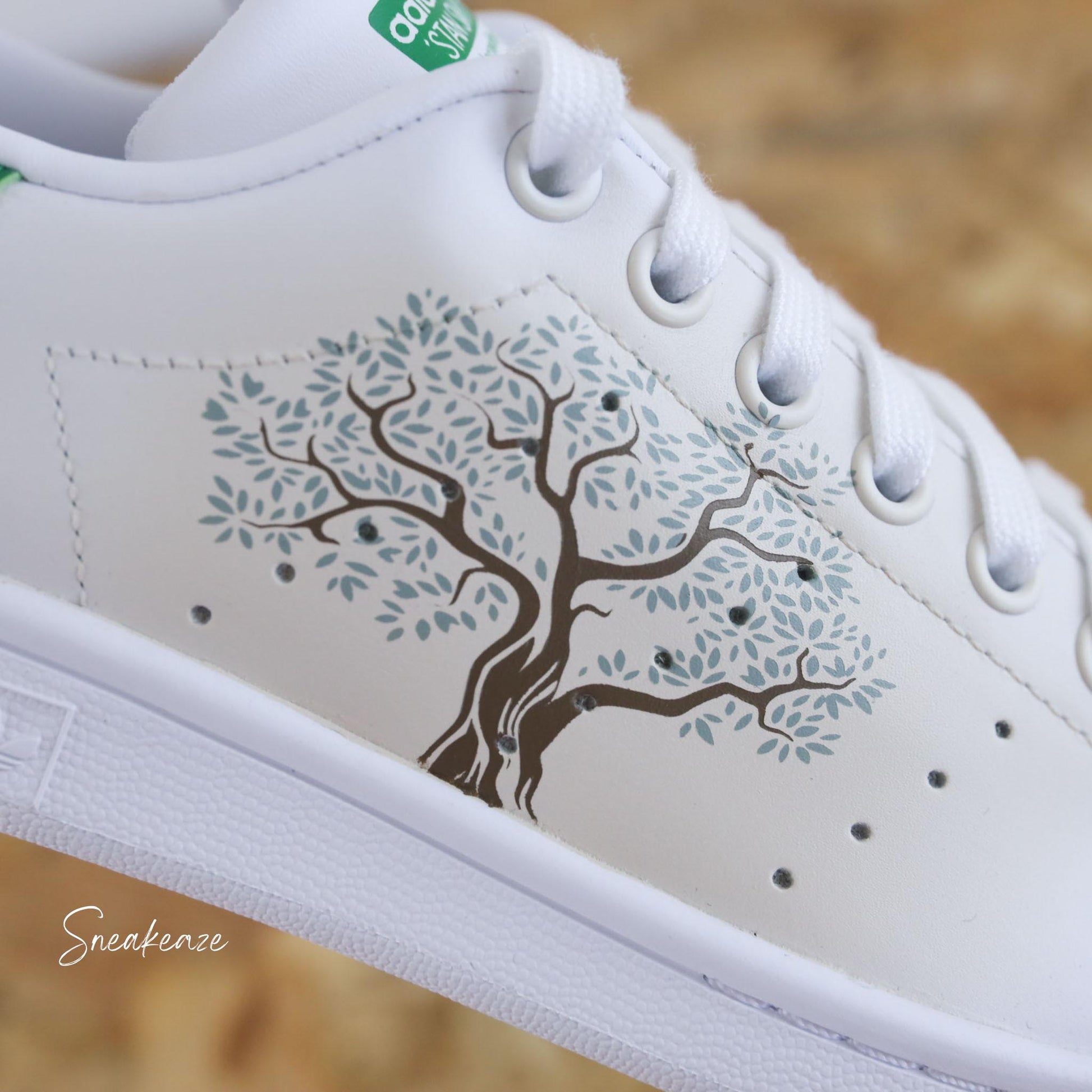 Adidas Stan Smith Custom olivier arbre de provence peint à la main - sneakers personnalisé adidas unisexe dessin sud de la france sneakeaze custom