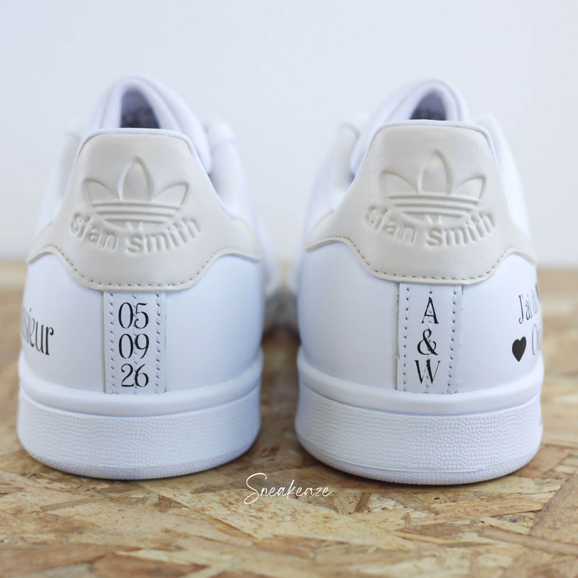 baskets Adidas stan smith mariage personnalisées - wedding day personnalisation prénoms des futurs mariés et initiales sur le thème de l'amour - sneakeaze customs skz