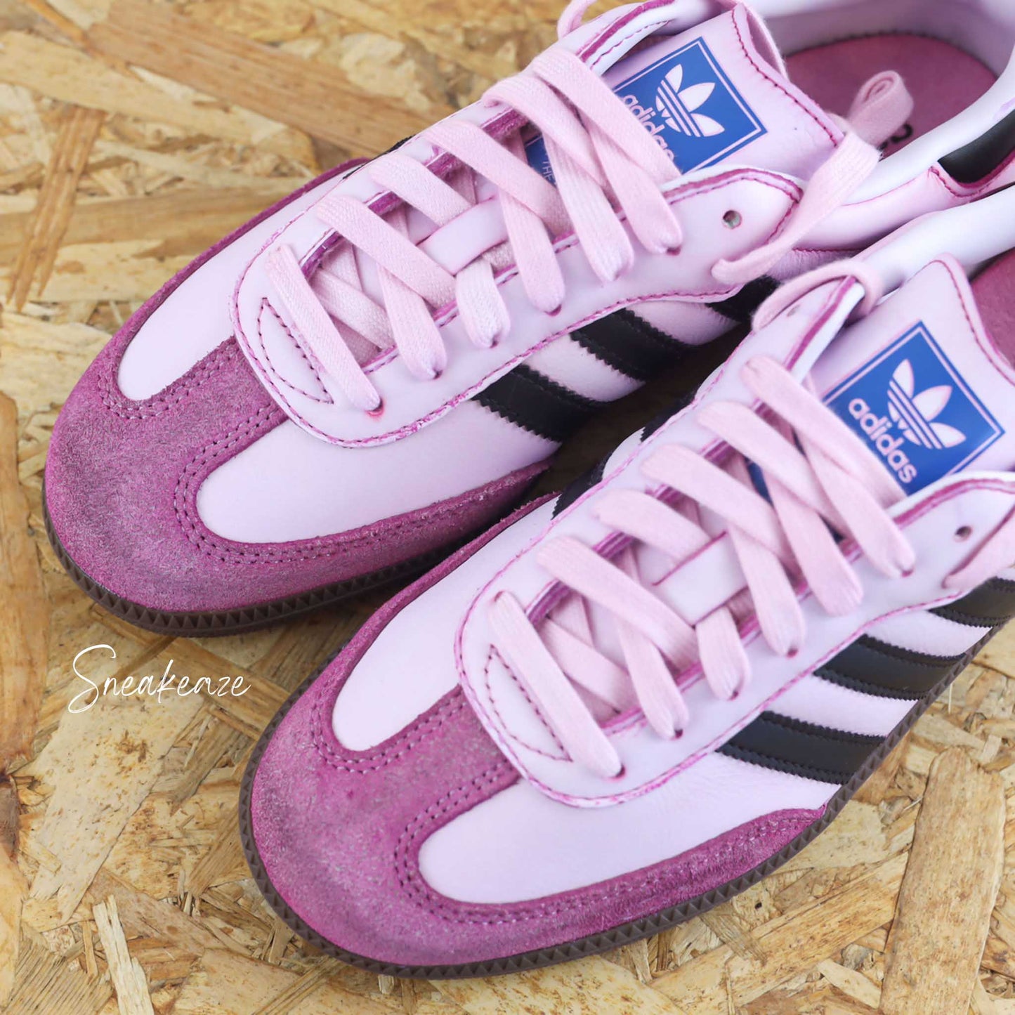 Dip Dye rose - Adidas Samba OG Custom baskets hype dyed teint à la main pastel sneakeaze customs