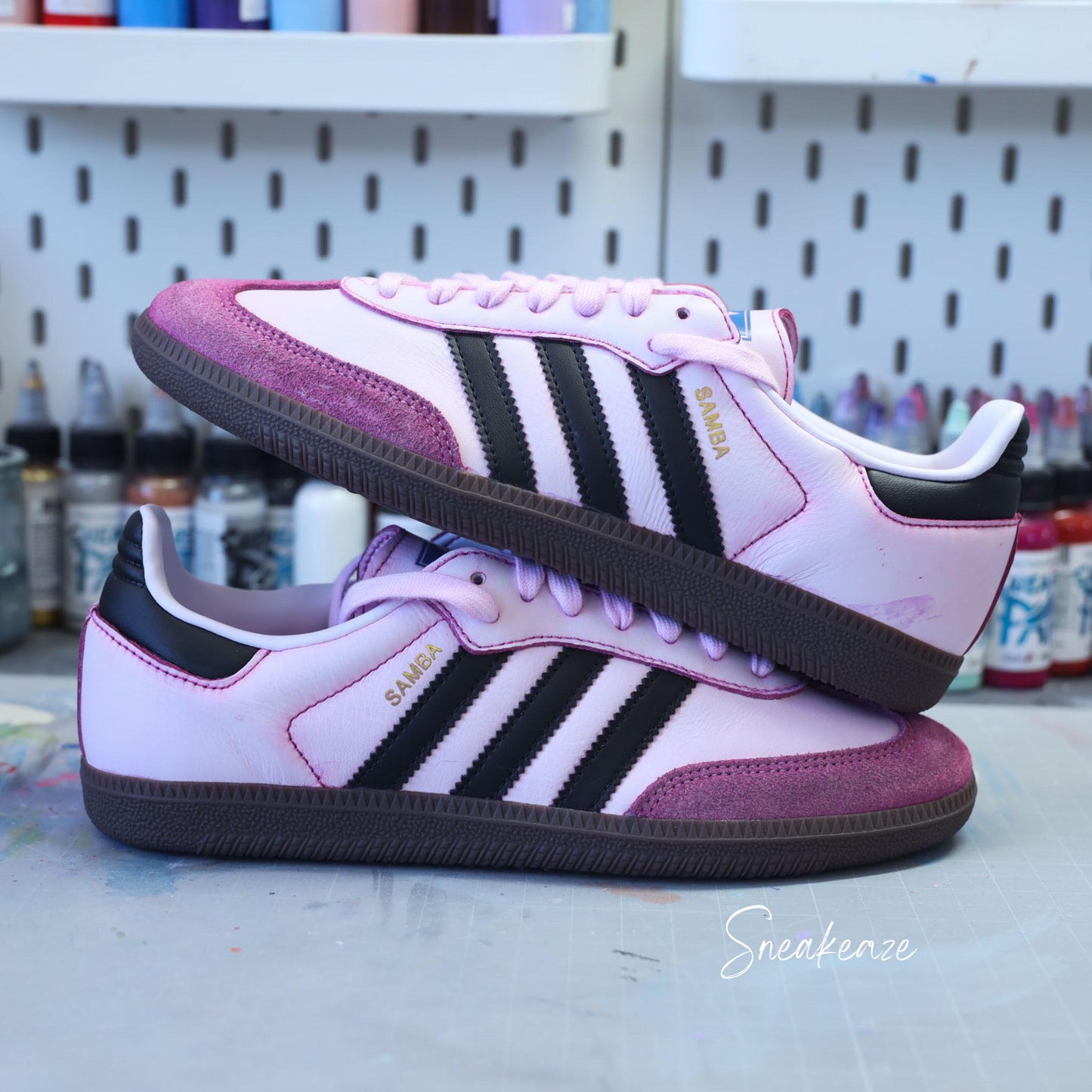 Dip Dye rose - Adidas Samba OG Custom baskets hype dyed teint à la main pastel sneakeaze customs