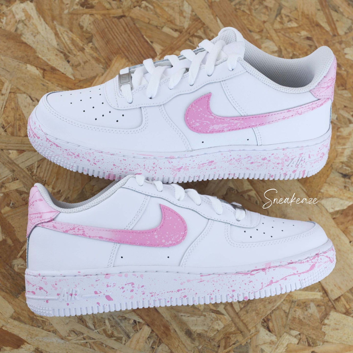 Baskets Nike Air Force 1 custom splash dégradé avec talon couleur rose pastel et rose foncé - sneakeaze customs