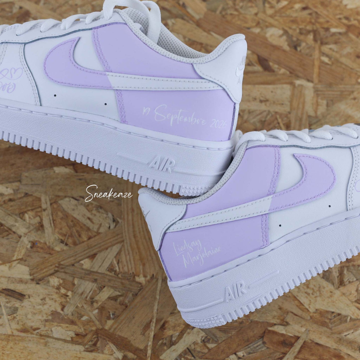 Baskets nike Air force 1 customs pastel reverse couleur lila lavande pastel inscription des prénoms et de la date du mariage sneakeaze skz custom