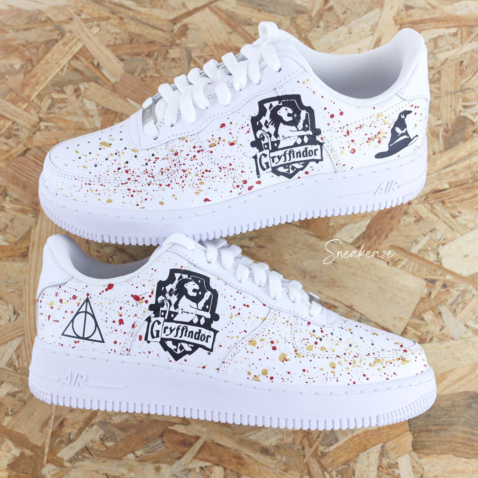 baskets nike Air Force 1 custom gryffondor Harry potter sneakeaze customs skz