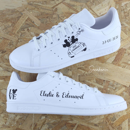 Adidas Stan smith custom pour mariage thème Disney. Dessins de Mickey et Minnie - inscription de la date et des prénoms des mariés - sneakeaze customs wedding 