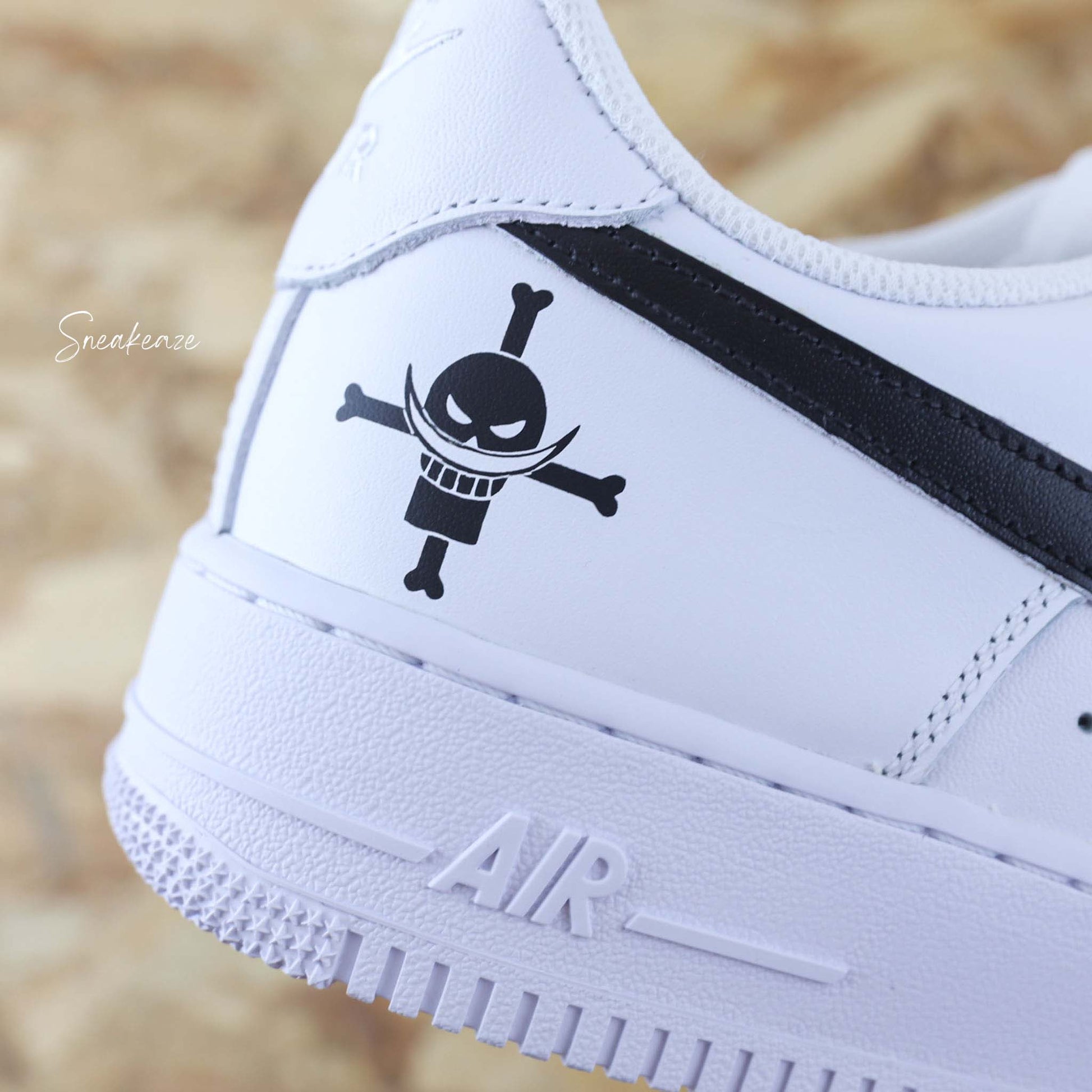 nike air force 1 custom - luffy et barbe blanc manga one piece - Sneakeaze customs SKZ