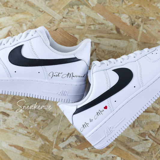 Air Force 1 personnalisées mariage - Nike custom "just married" inscription des initiales des mariés et de la date du jour J couleur noir - sneakeaze customs