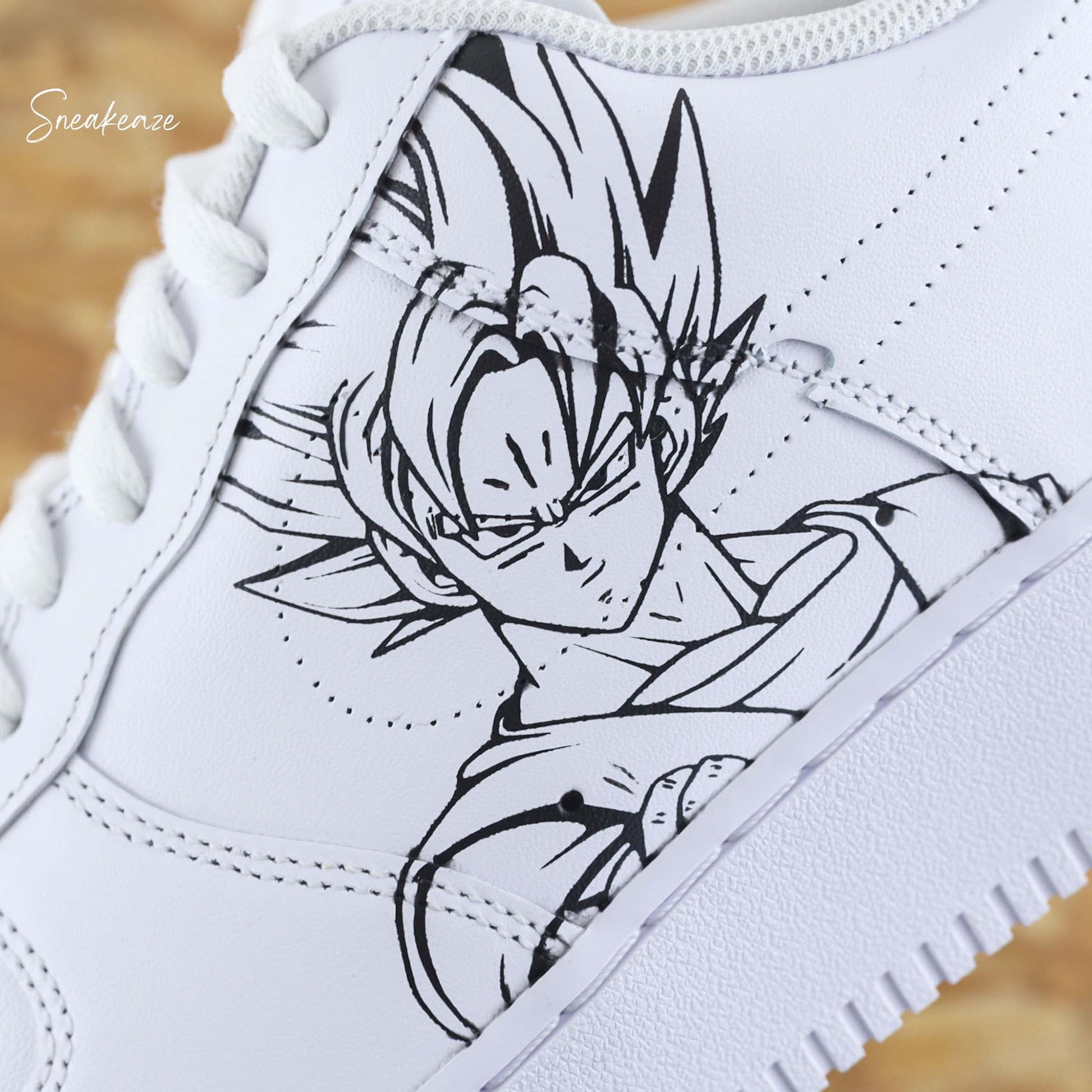 Baskets Nike Air force 1 custom dessin Dragon Ball Z cell et goku manga animé japonais sneakeaze custom skz