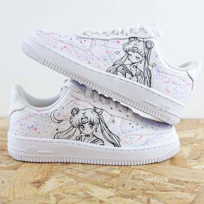 Baskets Nike Air force 1 custom - Sailor Moon et splash de peinture bleu et rose clair sneakeaze custom
