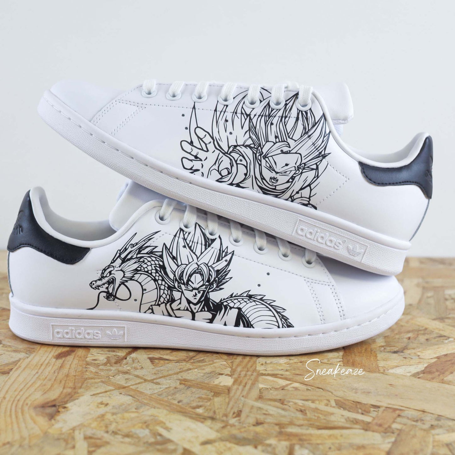baskets adidas stan smith custom dragonballZ dbz son goku et son gohan dessin peint à la main sneakers pour homme et femme sneakeaze custom skz