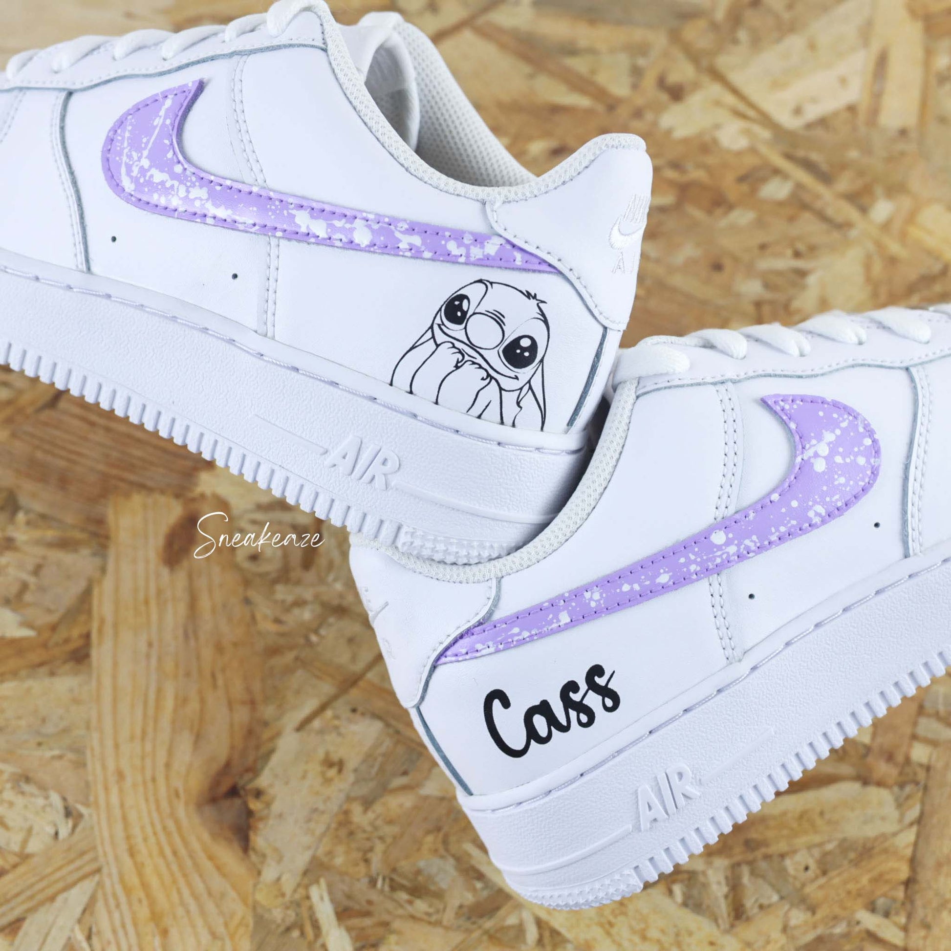 Baskets nike air force 1 custom peint à la main disney lilo et stitch splash lila  sneakeaze custom skz