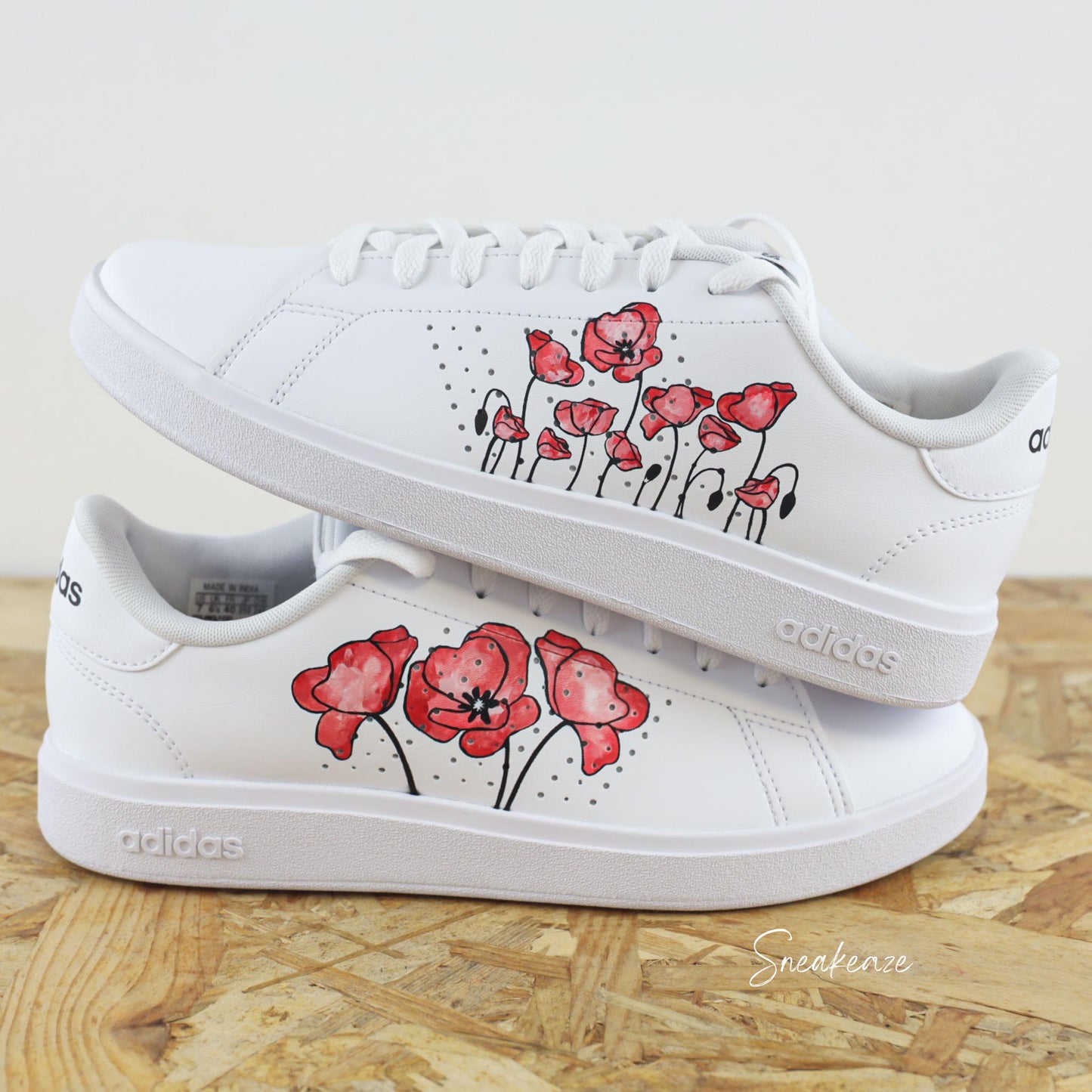 Baskets customisées adidas stan smith custom coquelicot rouge peinture aquarelle poppy watercolor sneakeaze customs skz