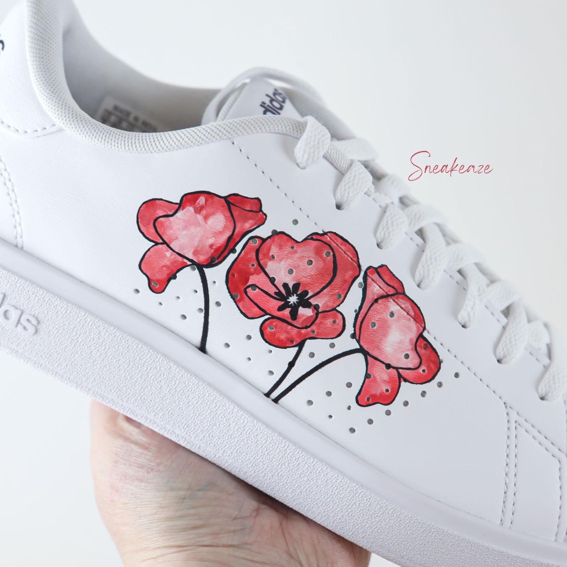 Baskets customisées adidas stan smith custom coquelicot rouge peinture aquarelle poppy watercolor sneakeaze customs skz