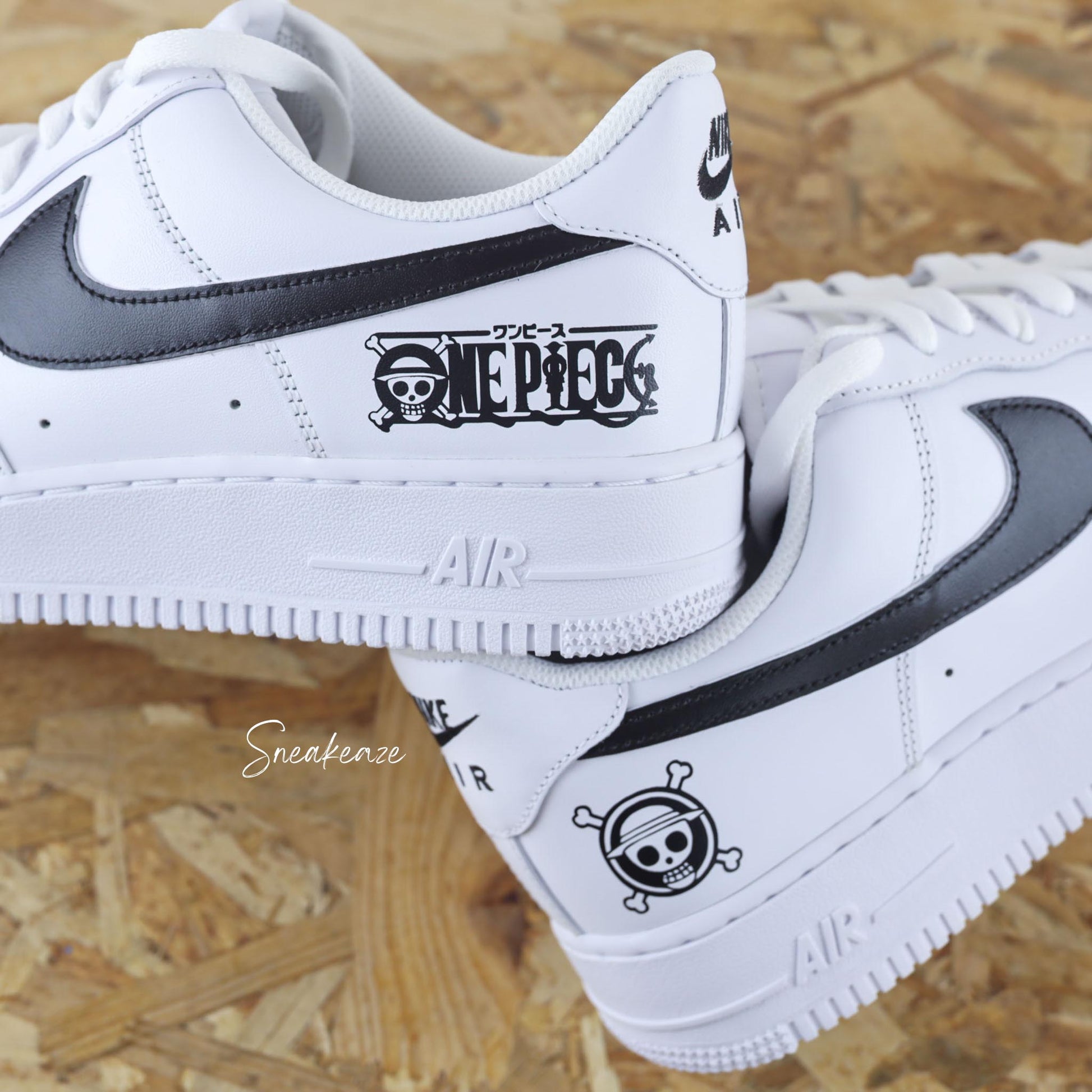 nike air force 1 custom - luffy manga one piece - Sneakeaze customs SKZ