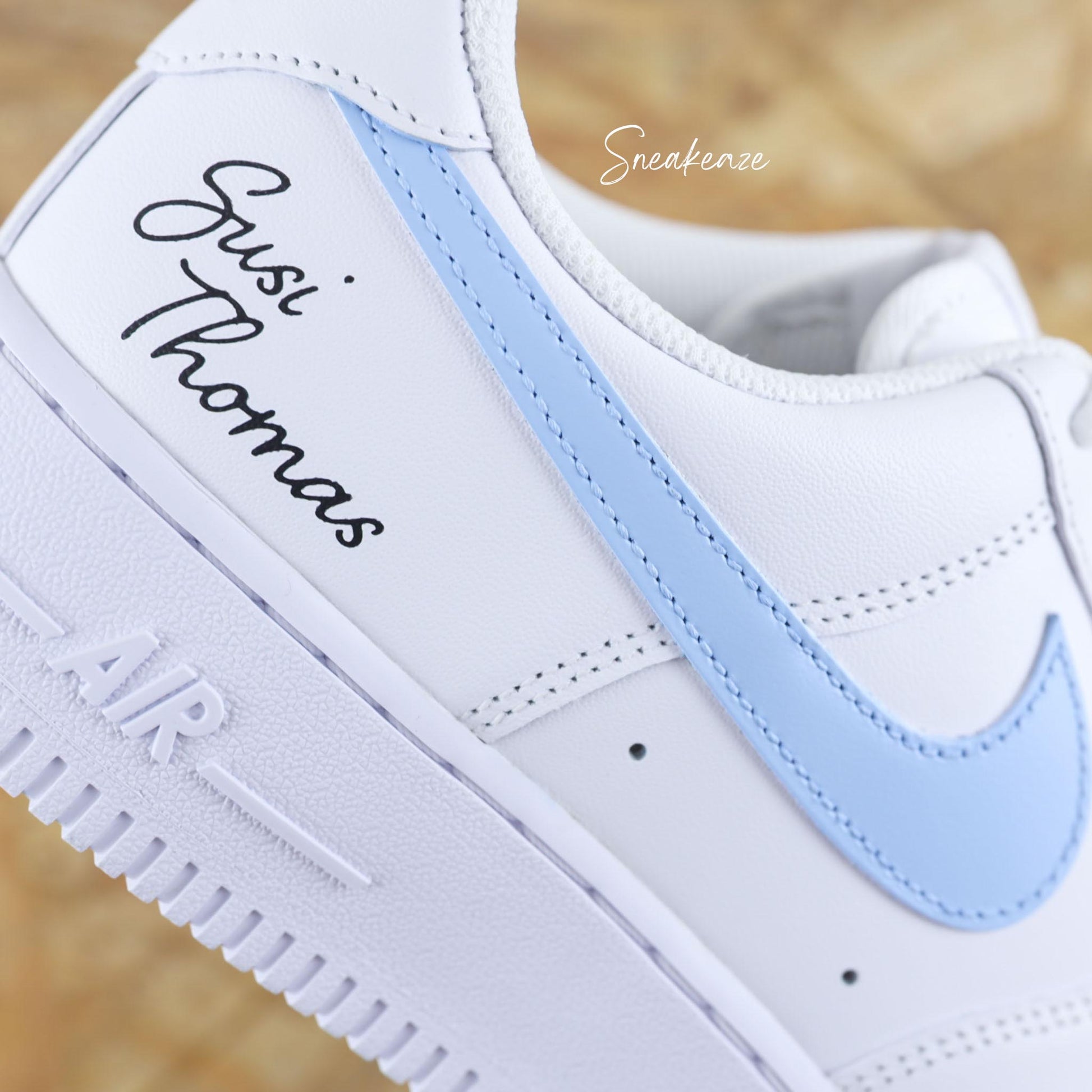 baskets nike air force 1 custom mariage inscription des prénoms et date du mariage wedding sneakeaze customs skz