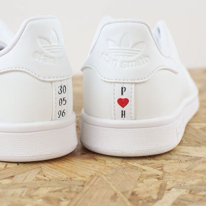 Date & Initiales talon - Stan Smith custom mariage - SNEAKEAZE CUSTOMS