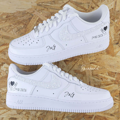 Perles - WEDDING CUSTOM nike Air force 1 custom nacrées pour mariage pour mariée , Chaussures personnalisées initiales et date just married