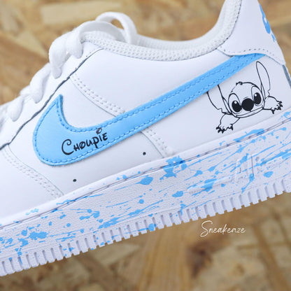 Baskets nike air force 1 custom peint à la main disney lilo et stitch splash bleu  sneakeaze custom skz