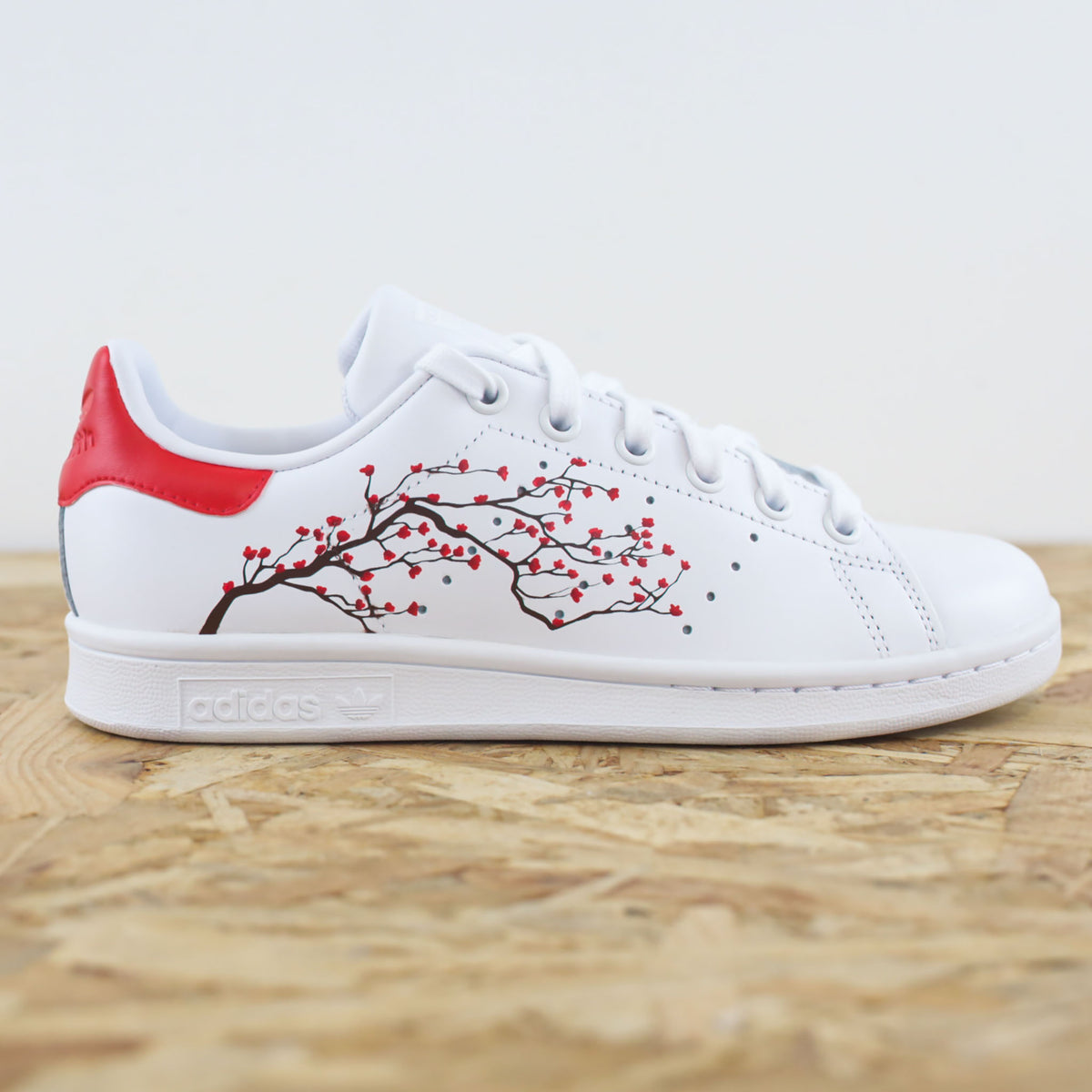 baskets adidas stan smith custom sakura cherry blossom rouge sneakers skz sneakeaze