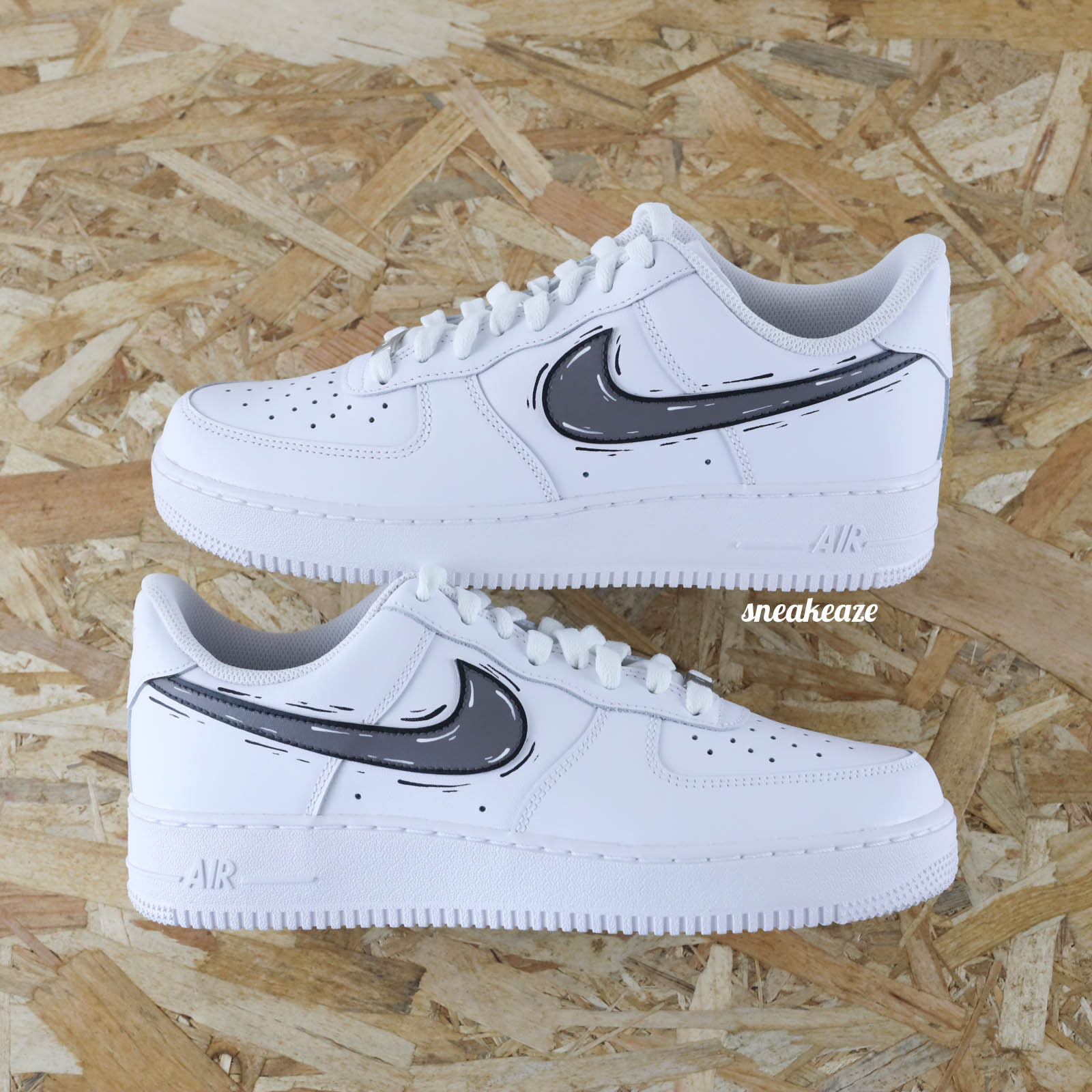 baskets nike air force 1 custom AF1 swoosh cartoon sketch gris sneakers personnalisé baskets custom