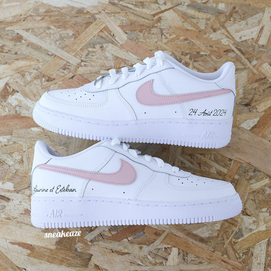 Baskets nike air force 1 customs wedding inscription mariage pastel swoosh - sneakeaze customs skz