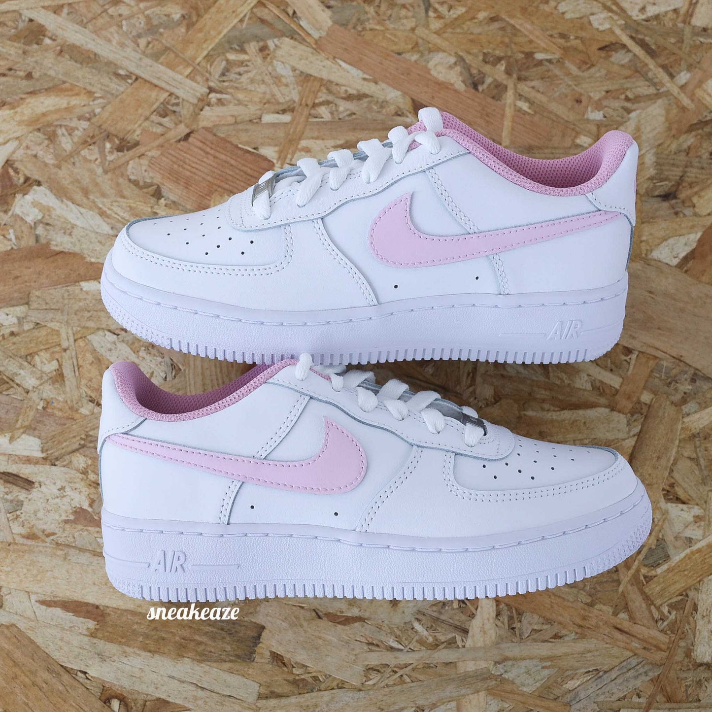 Nike Air Force 1 custom baby pink - Sneakeaze Customs SKZ