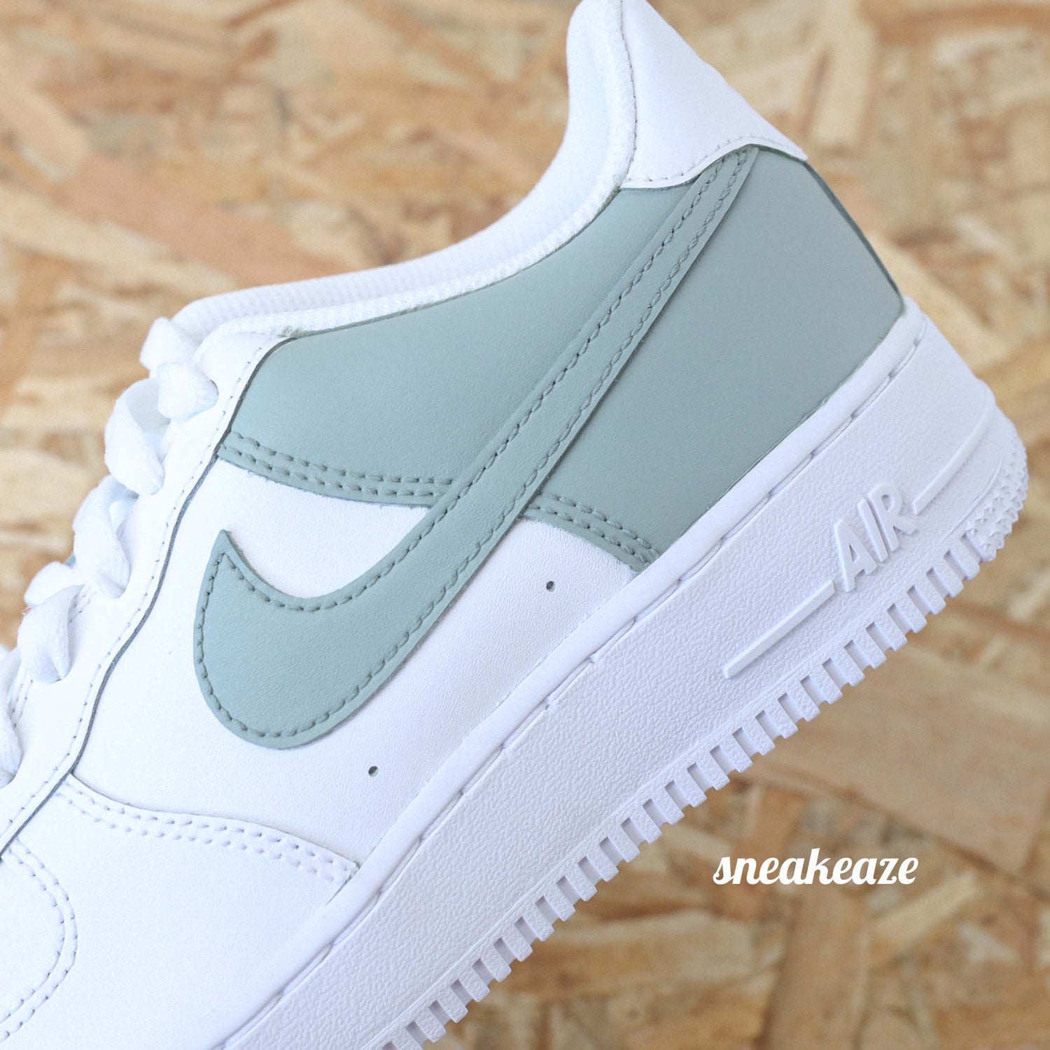 baskets nike air force 1 AF1 custom color block vert de gris pistache automne sneakeaze skz custom
