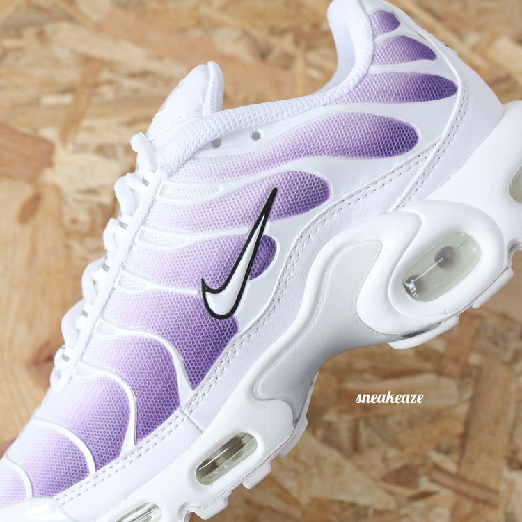 Baskets Nike Air Max Plus tuned (TN) custom dégradé violet pastel sneakeaze skz custom