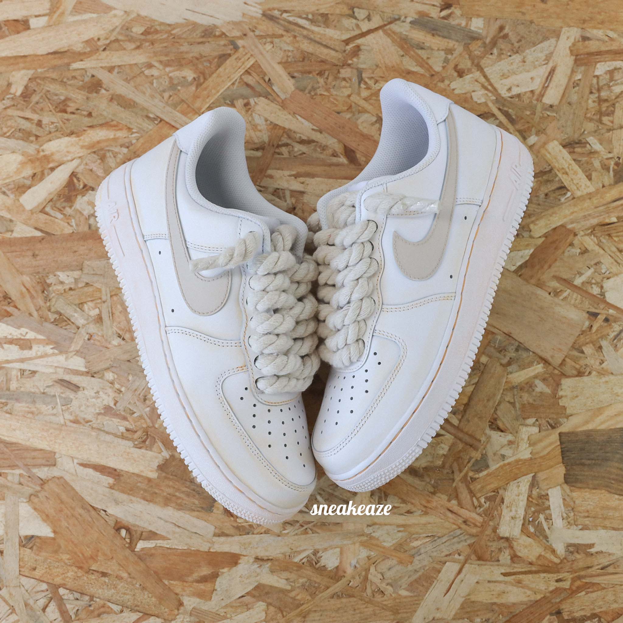 Nike air force one phosphorescente hotsell