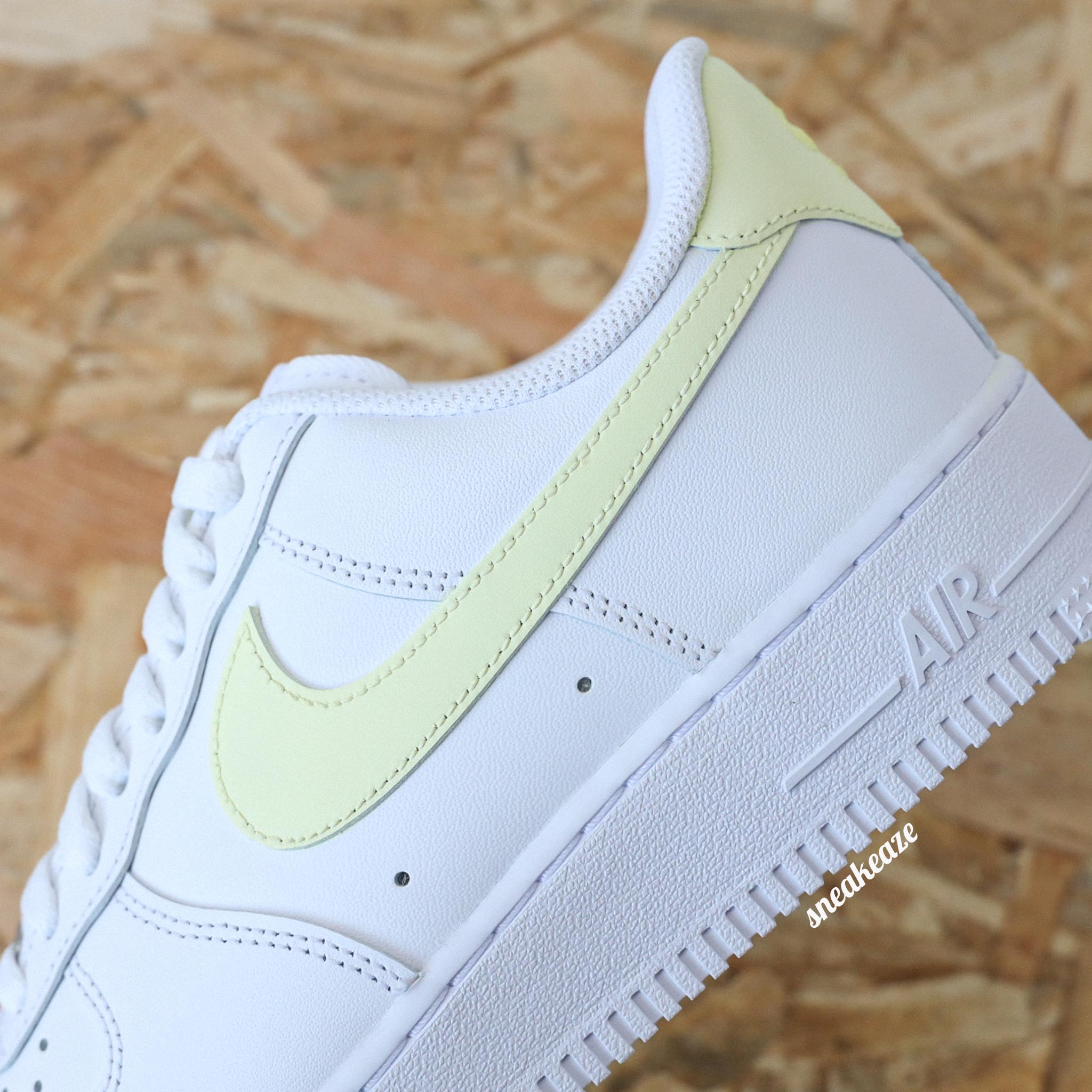 Nike air force 1 pastel yellow deals