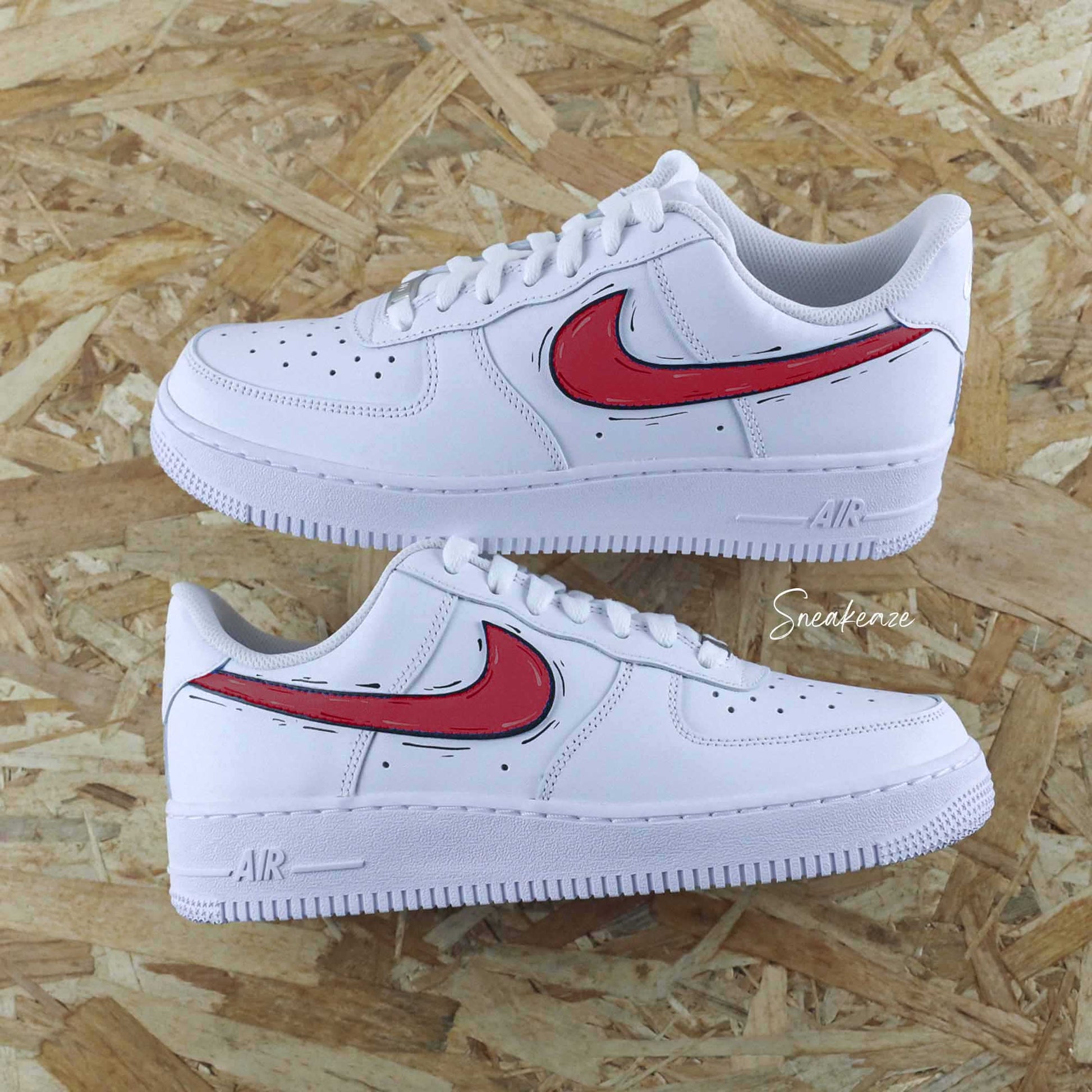 Baskets Nike air force 1 custom cartonn swoosh rouge sketch sneakeaze custom skz 