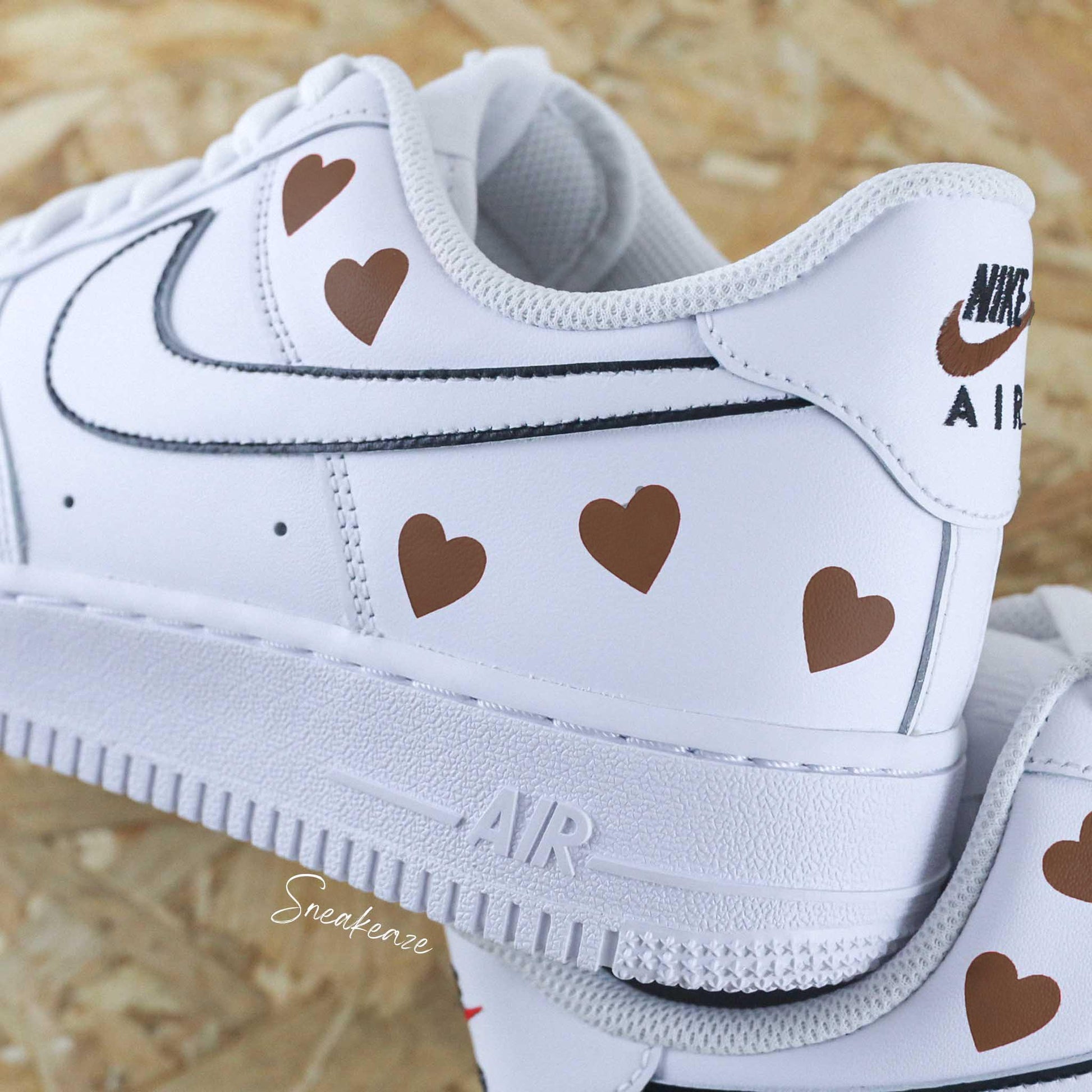 Silhouette coeurs - Air force 1 custom - SNEAKEAZE CUSTOMS