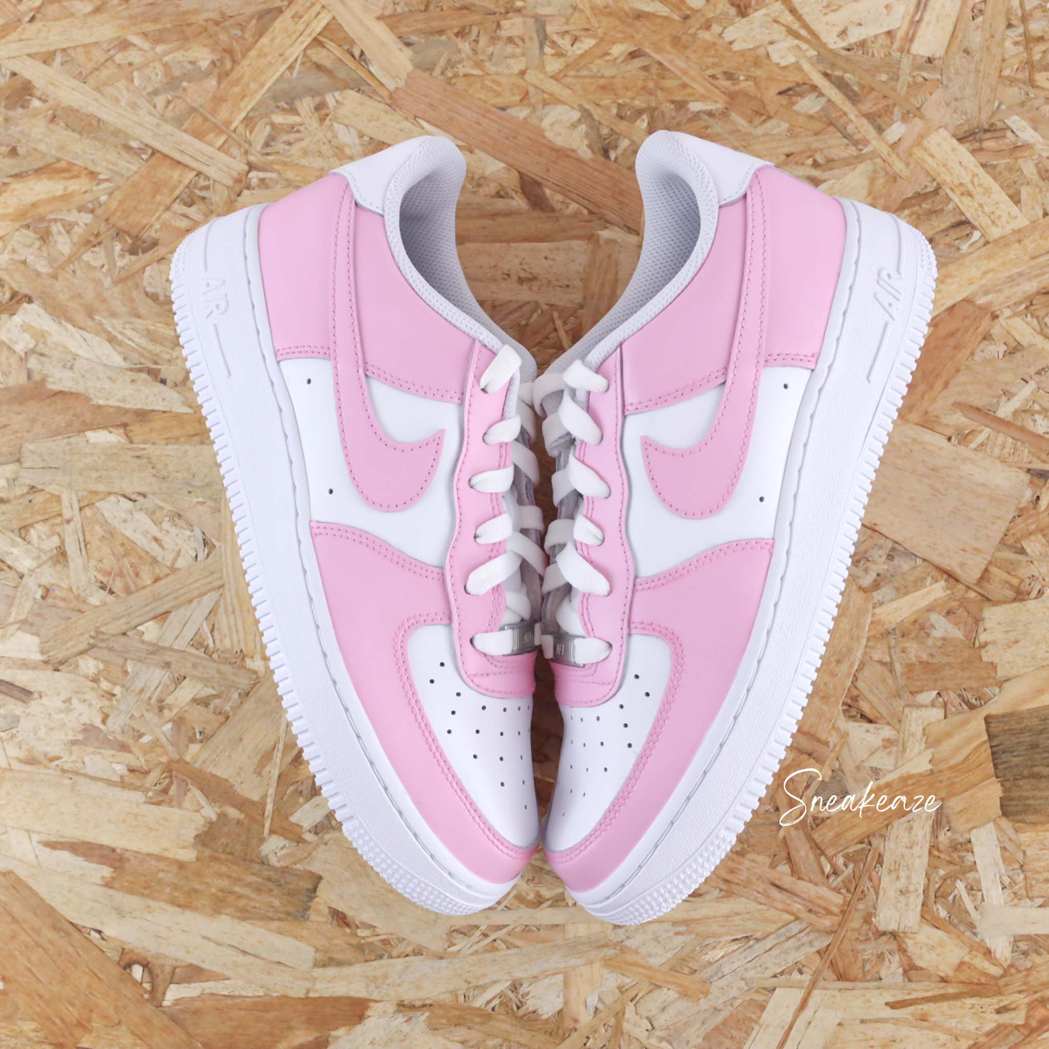 Nike air force 1 baby pink on sale