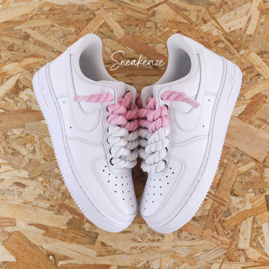 Baskets Nike Air Force 1 custom rope laces pink and white rose barbie sneakeaze customs skz