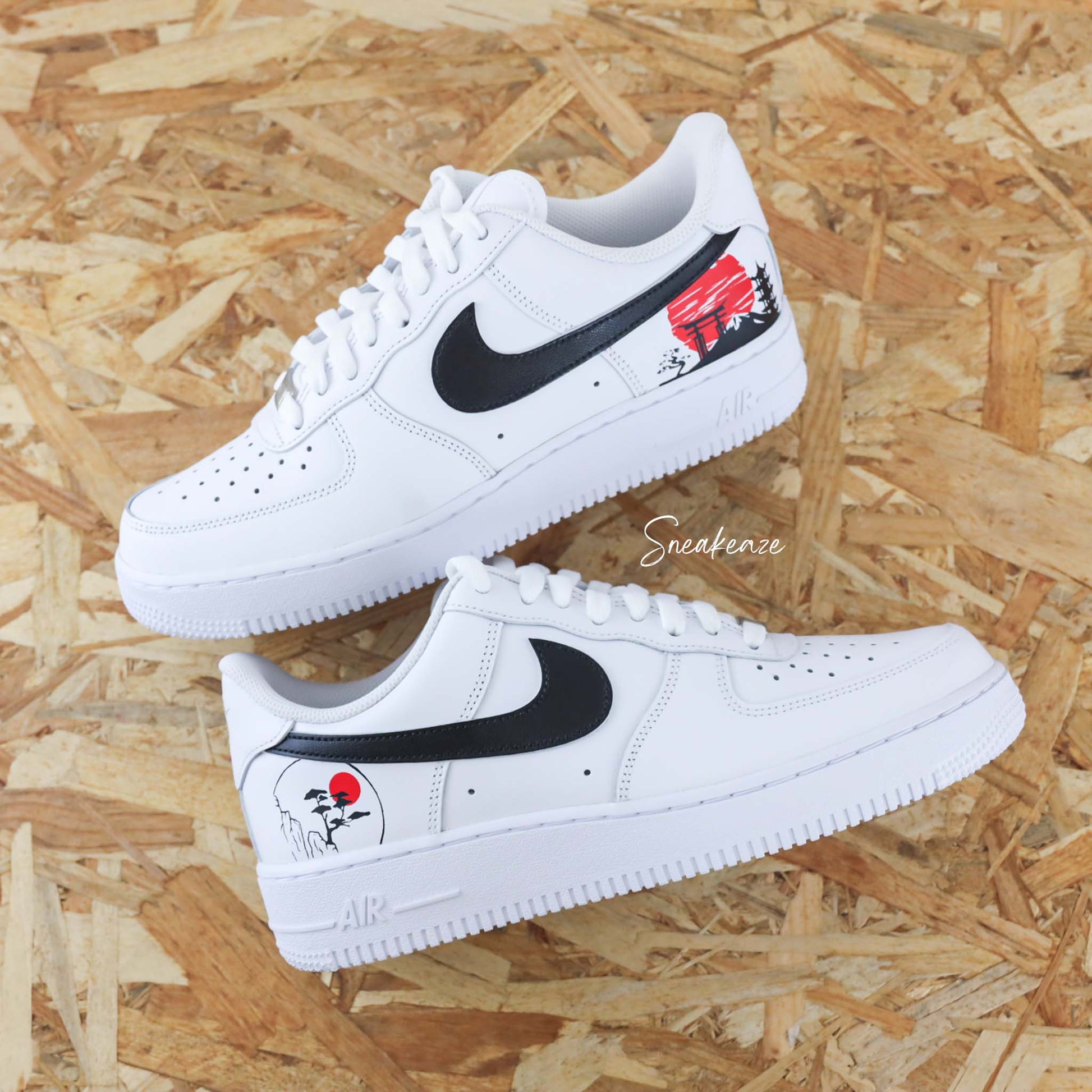 Baskets Nike air force 1 custom personnalisation sur-mesure - dessins traditionnels japonais peint à la main sneakeaze custom skz