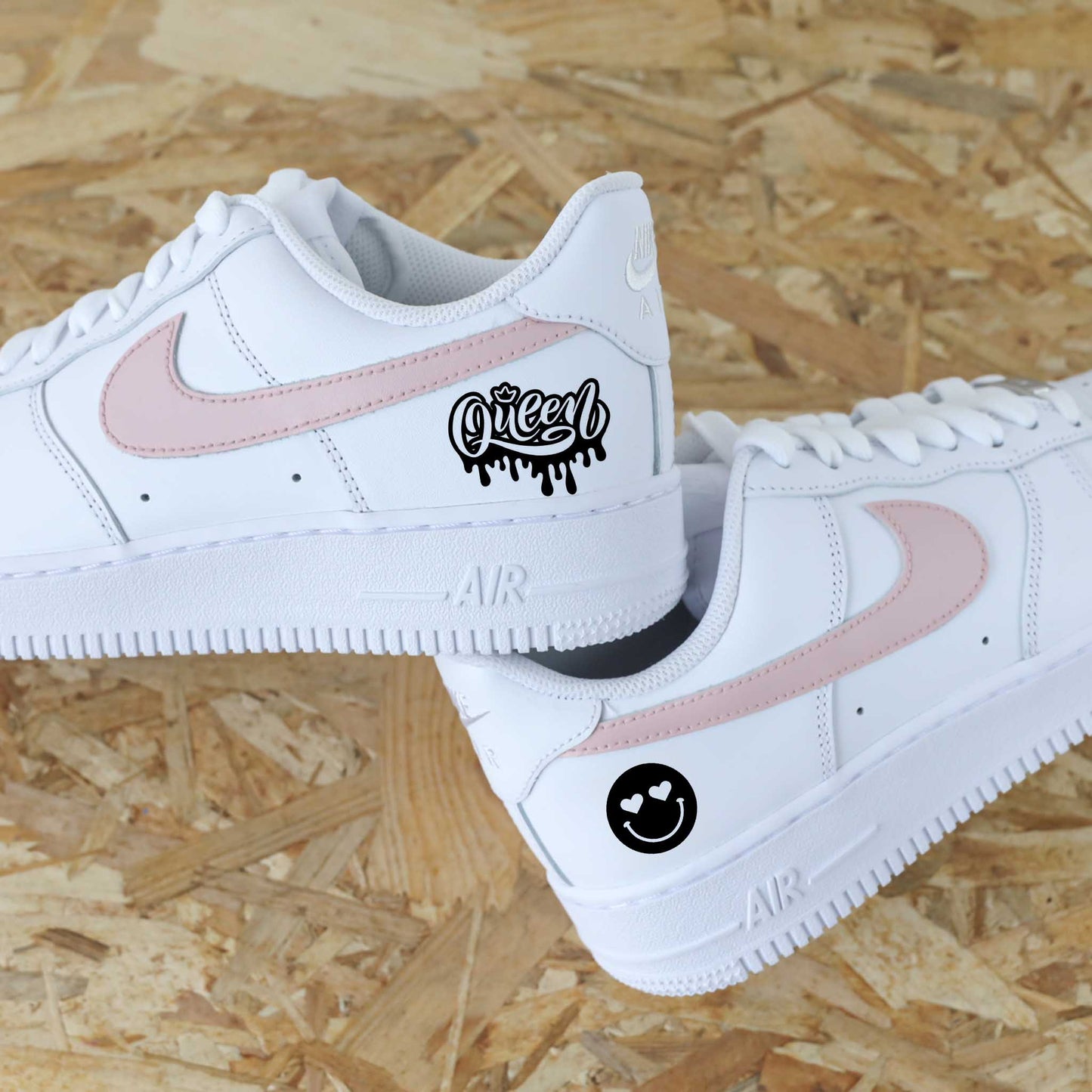 baskets nike air force 1 custom - sneakers personnalisées good vibes only rose clair - sneakeaze customs skz