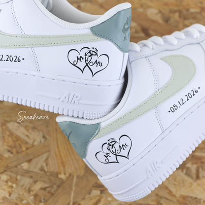 Air Force 1 custom mariage Mr & Mrs, baskets Nike pastel vert sauge et vert de gris avec date personnalisée, modèle unique pour mariage