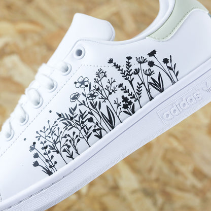 Baskets Stan smith adidas custom fleurs champêtres vert sauge sneakeaze