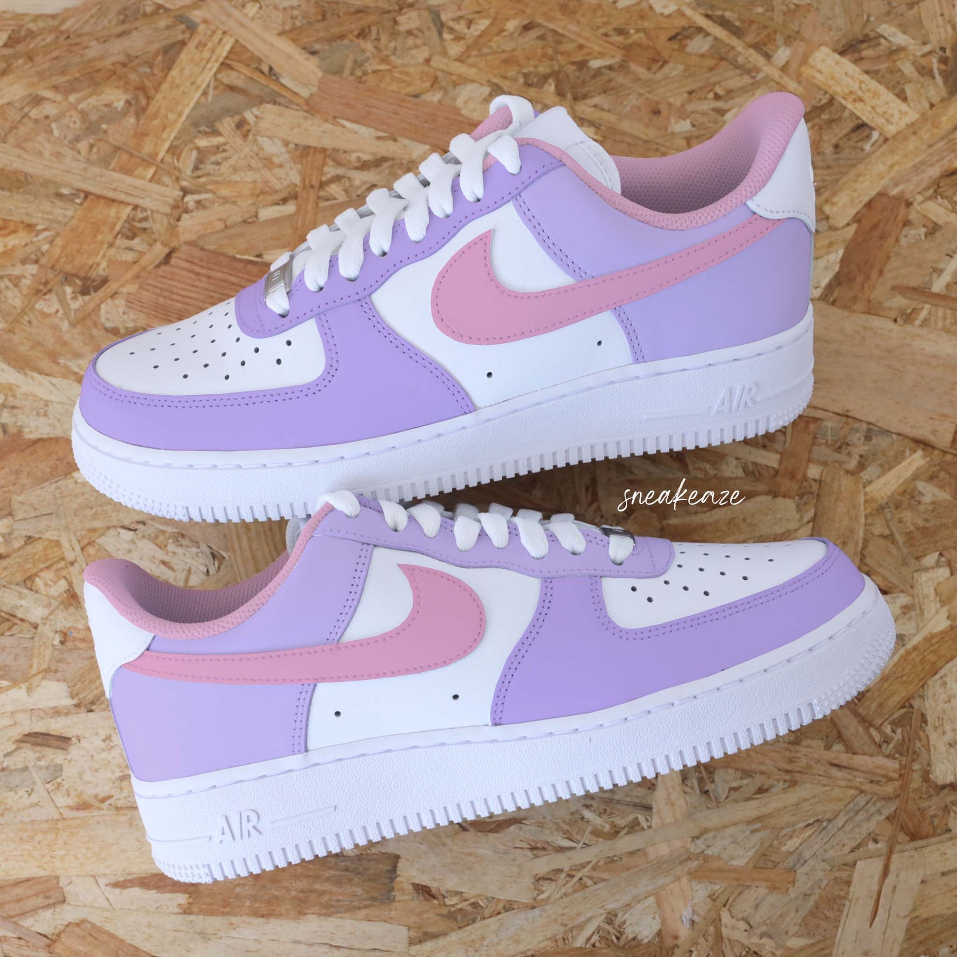 nike air force 1 custom swoosh mint pastel green and lilac sneakers femme enfant AF1 personnalisé basket peint à la main 