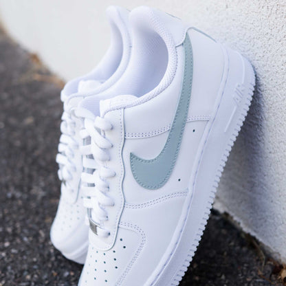 nike air force 1 custom vert de gris baskets custom sneakers femme nike personnalisable af1 pastel