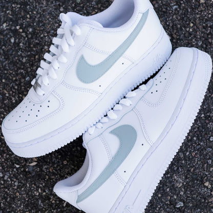 nike air force 1 custom vert de gris baskets custom sneakers femme nike personnalisable af1 pastel