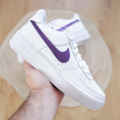 nike air force 1 violet baskets custom lila sneakers personnalisées nike violettes 