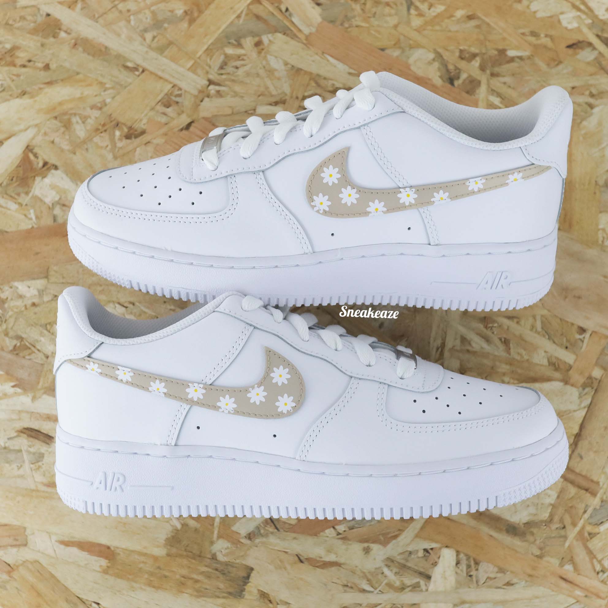 Nike air force 1 womens with stars on sale