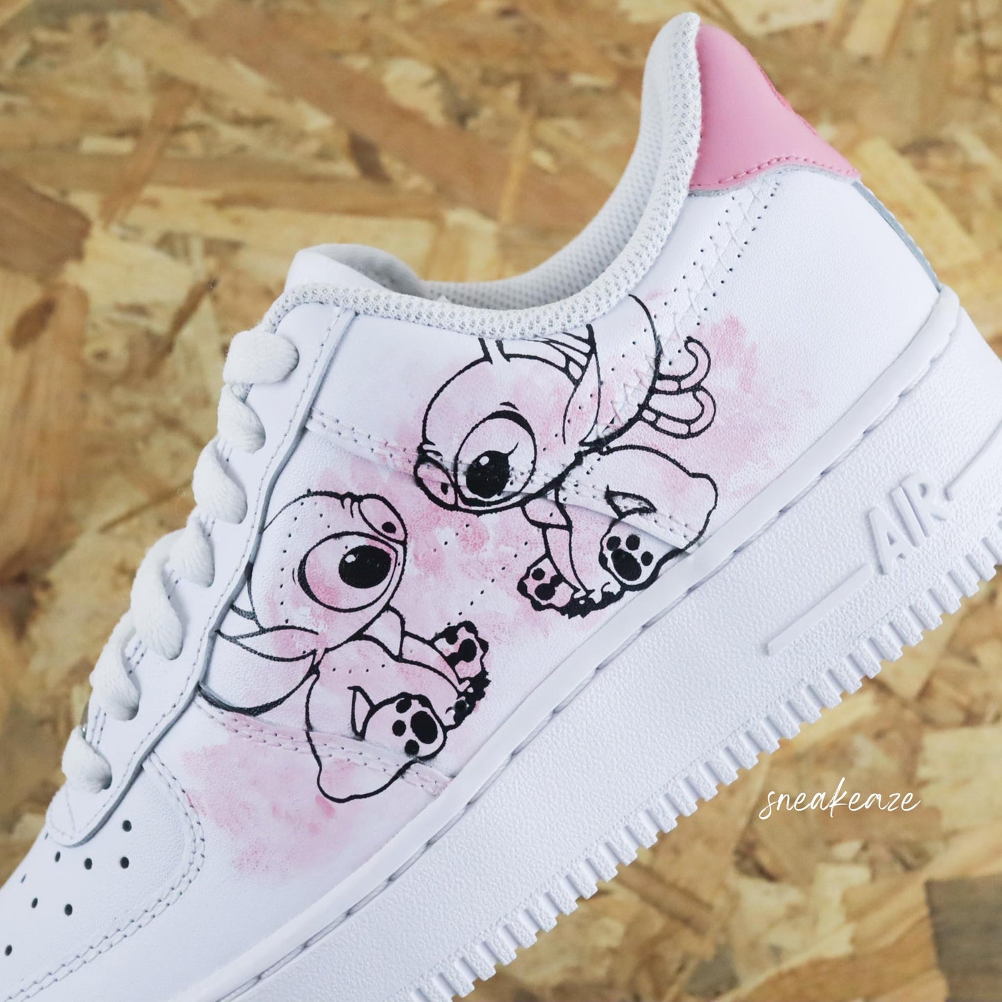 Baskets nike air force 1 custom peint à la main disney lilo et stitch splash bleu  sneakeaze custom skz