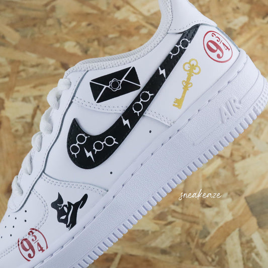 baskets nike air force 1 custom harry potter - sorcier poudlard maison gryffondor et serpentard serdaigle chapeau magique gare 9 3/4 sneakeaze custom