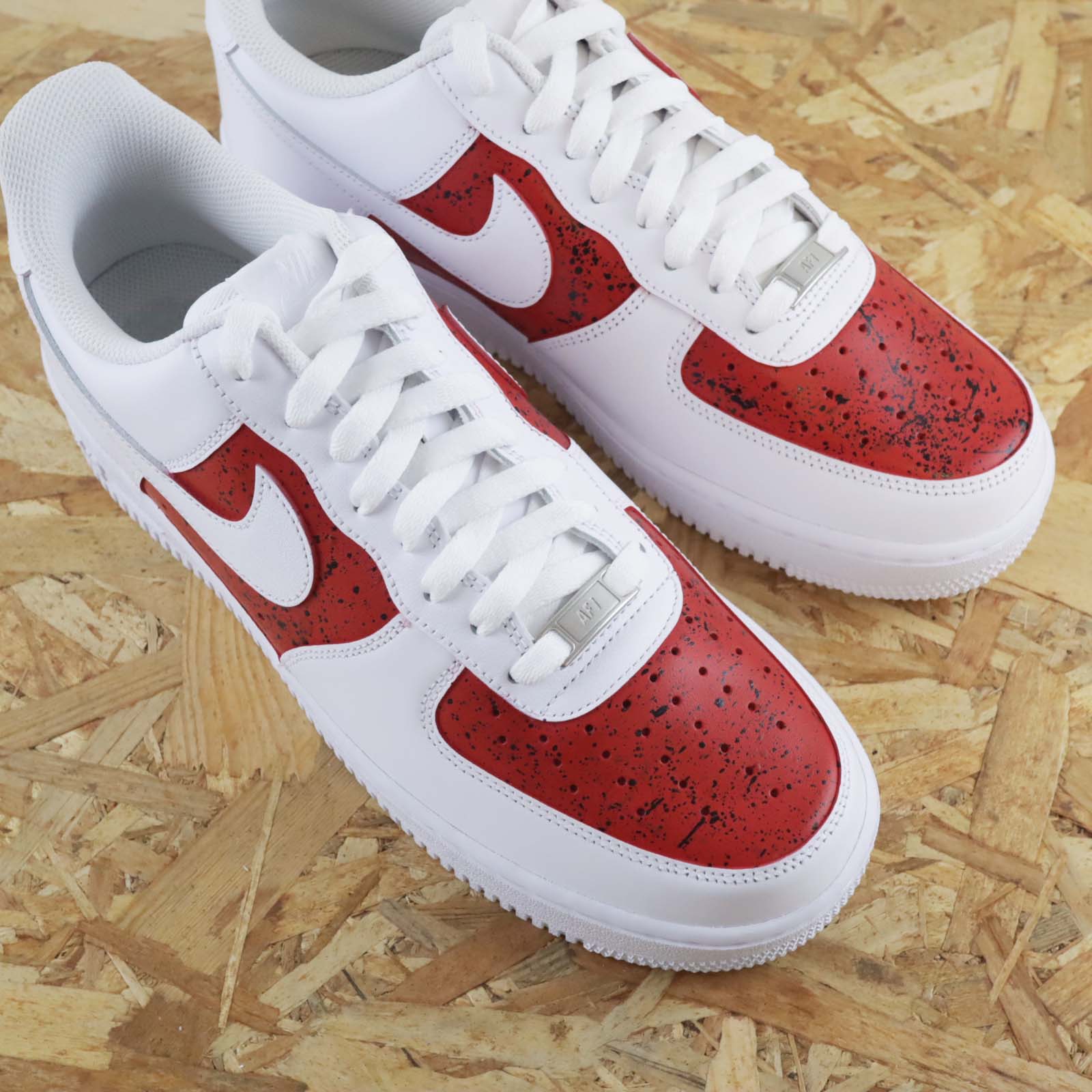 nike air force 1 custom splash rouge noir nike af1 chicago bulls sneakers custom pour homme baskets nike homme pas cher