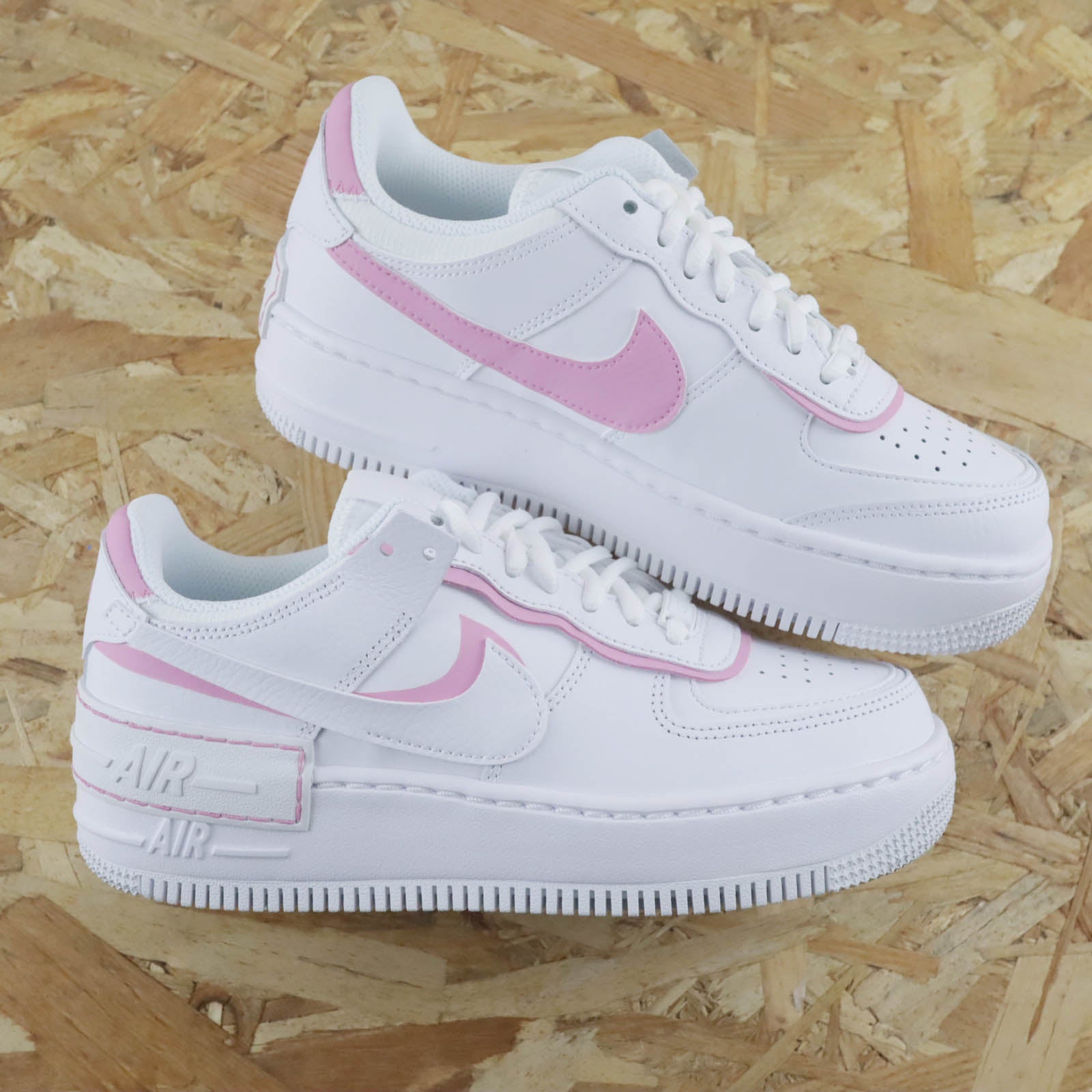 Soldes Nike Air Force Custom Rose Pastel et Violet Lila