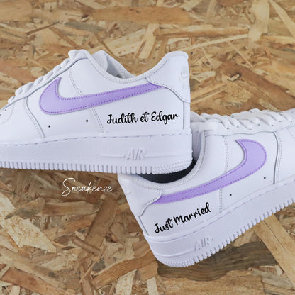 baskets Nike Air Force 1 custom mariage - inscription des prénoms des futurs mariés et "just married". chaussures de mariage personnalisées sneakeaze custom skz