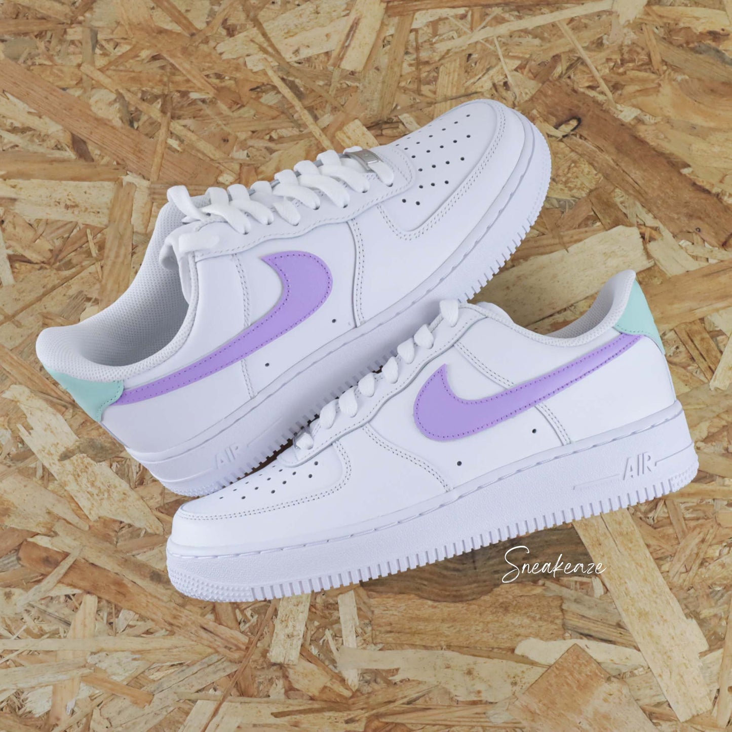 nike air force 1 custom swoosh mint pastel green and lilac sneakers femme enfant AF1 personnalisé basket peint à la main 